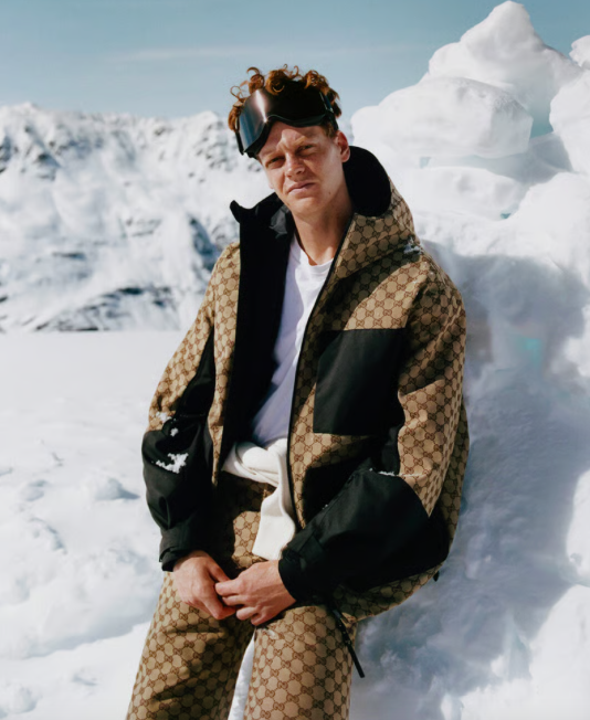 Gucci lance sa ligne de vêtements techniques de montagne « Altitude » avec Jannik Sinner
