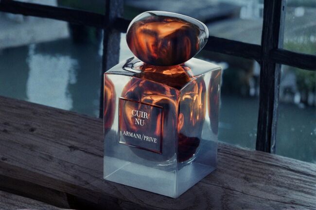 Giorgio Armani s&rsquo;associe à Salviati pour un flacon de parfum en verre de Murano