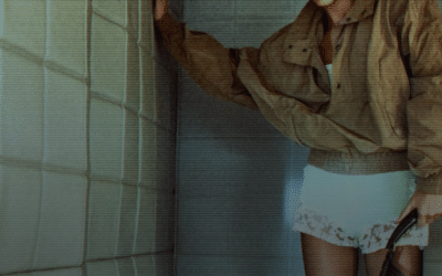 Saint Laurent réédite son sac Mombasa iconique, initialement présenté dans la collection Printemps 2002