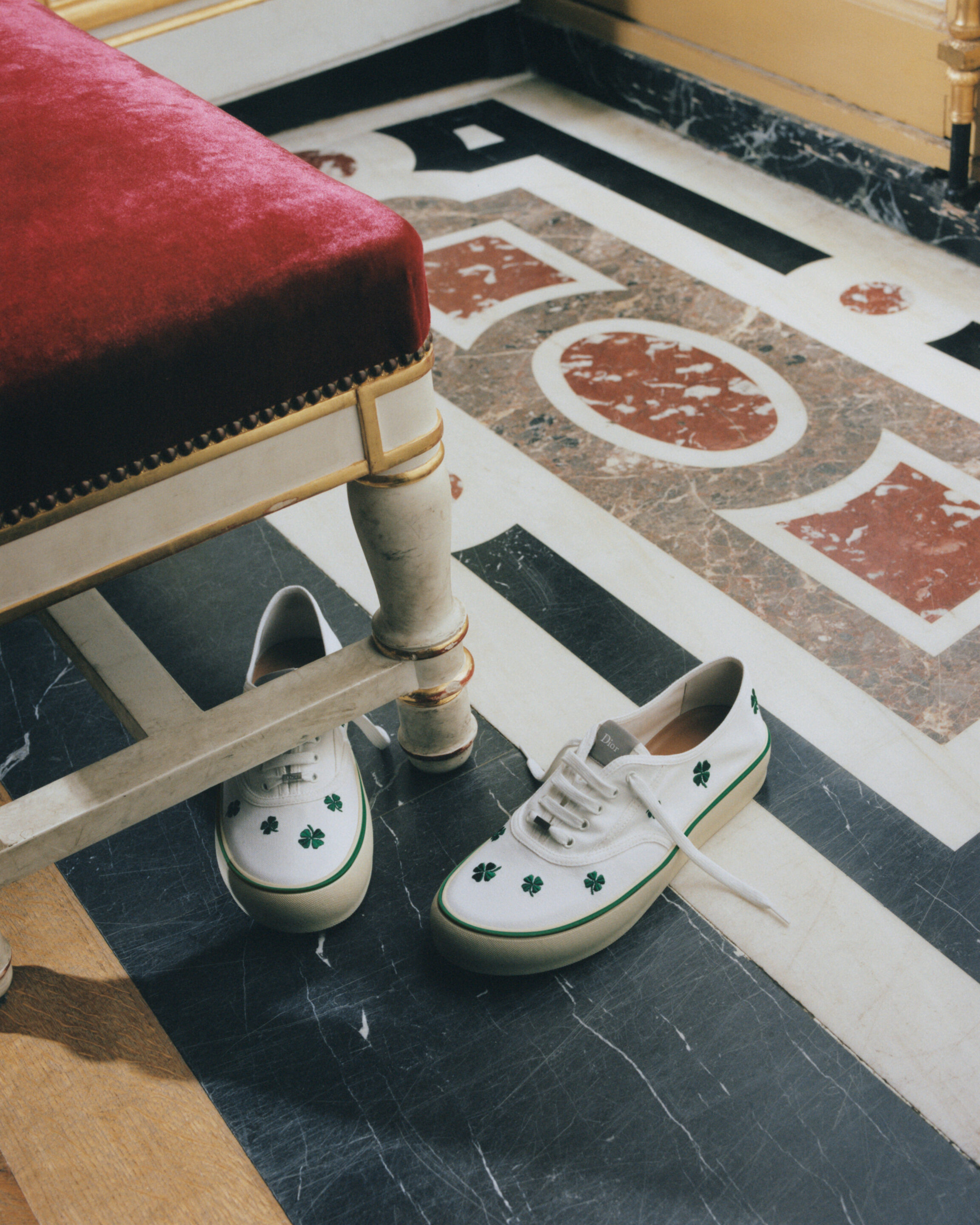 DIOR SUMMER 2026 COLLECTION_VISUELS_STILL LIFE_ VERSAILLES BY JEAN MARIE BINET (12)