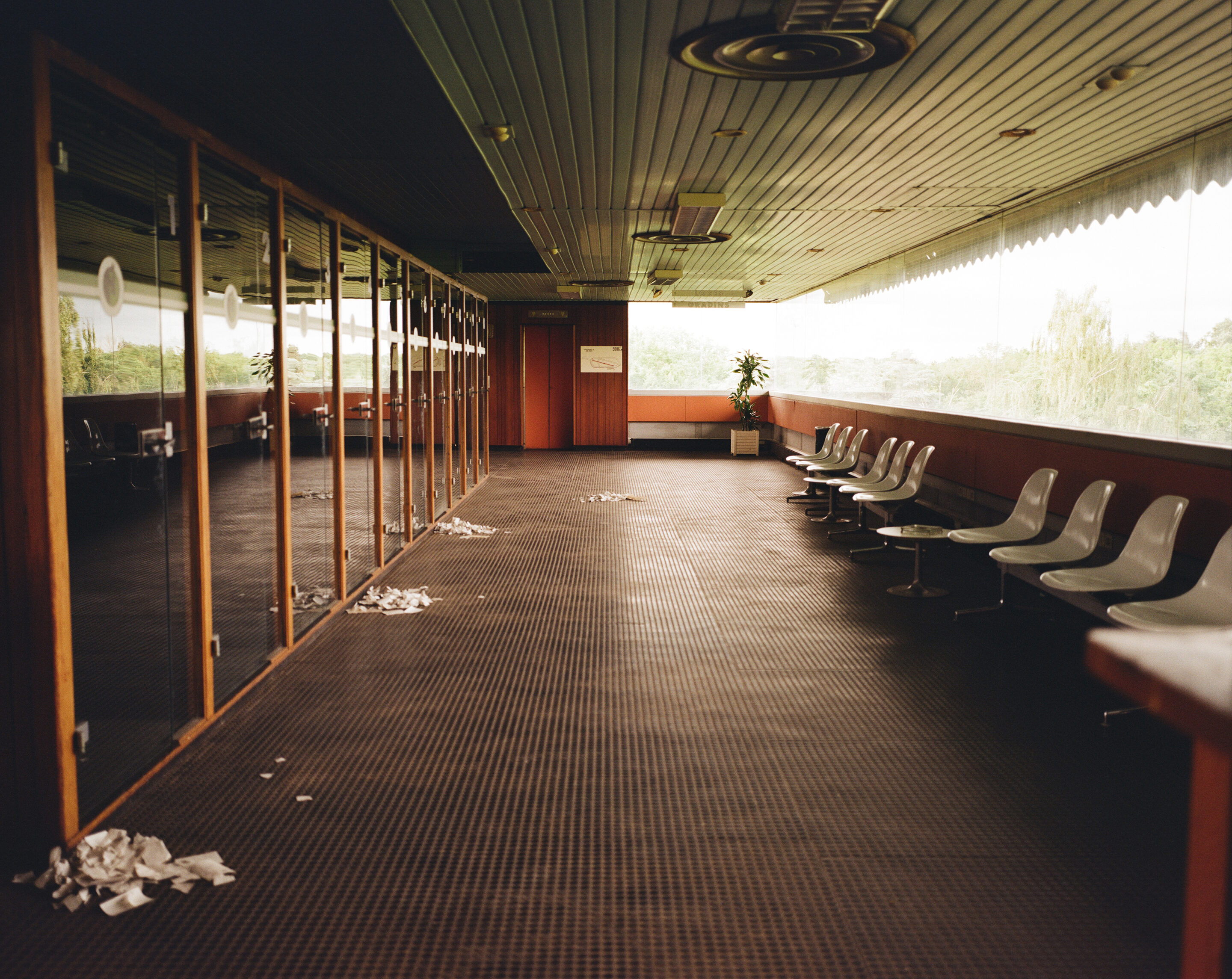 SAINT LAURENT RIVE DROITE_NEIL_FAVERIS-ESSADI_03_HR