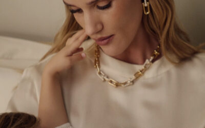 Tiffany & Co. rend hommage à la force maternelle dans sa campagne pour la fête des Mères 2026