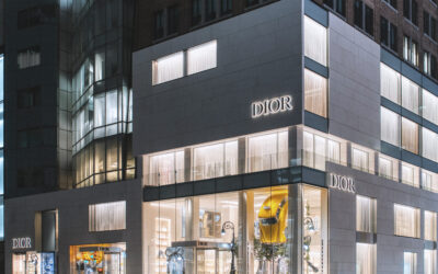 LES VITRINES DIOR IMAGINÉES AVEC L’ARTISTE ALEX CHINNECK À NEW YORK ET BEVERLY HILLS