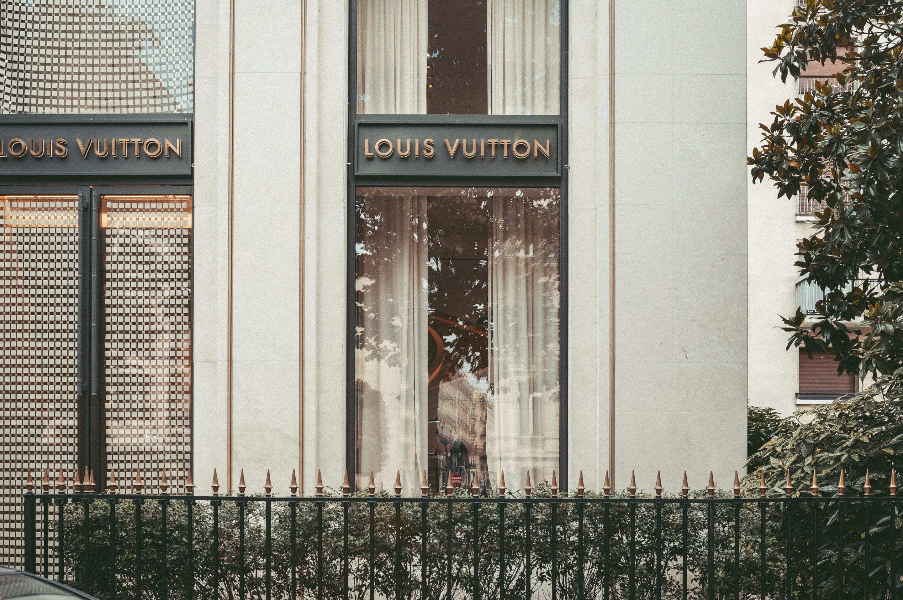 Louis Vuitton, 22 avenue Montaigne, Paris VIII
