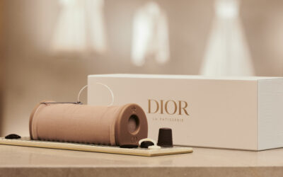 DIOR PRÉSENTE SA BÛCHE DE NOËL, À DÉVOILER À LA PÂTISSERIE DIOR AU 30 MONTAIGNE