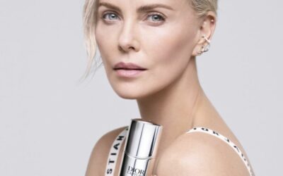 CHARLIZE THERON POSE POUR LA COLLECTION CAPTURE DE CHRISTIAN DIOR