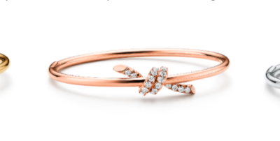 Tiffany & Co. dévoile l’extension de sa collection emblématique Tiffany Knot