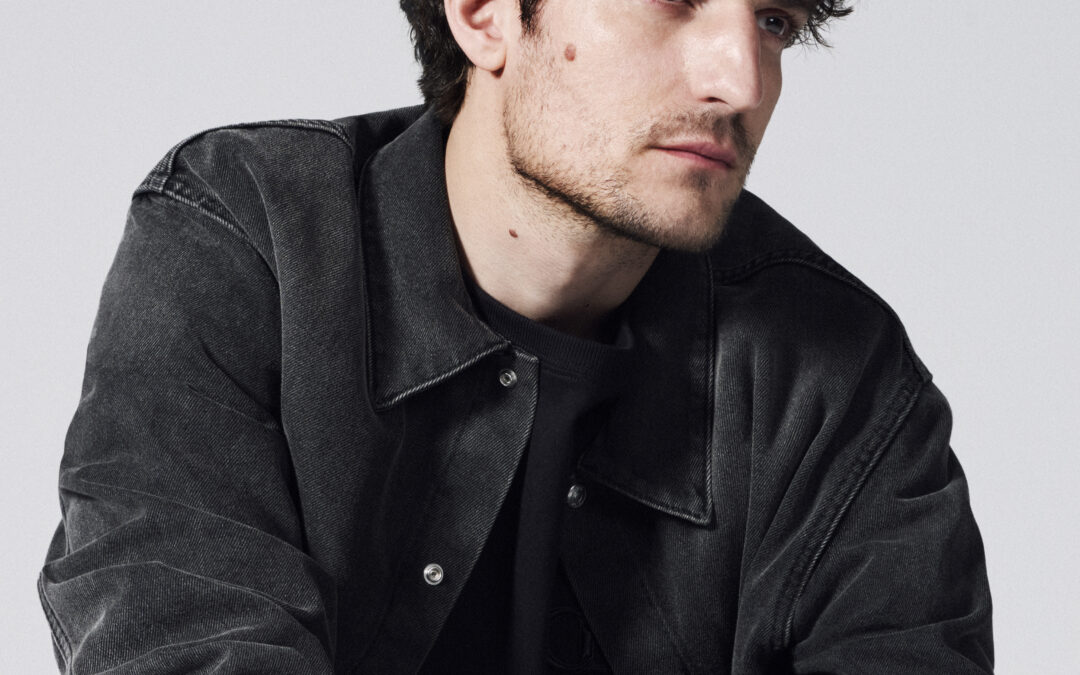 LOUIS GARREL EST NOMMÉ AMBASSADEUR POUR LA MODE MASCULINE DE DIOR