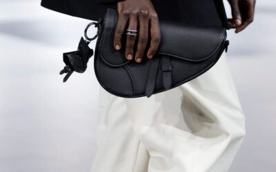Le Saddle se métamorphose pour la collection masculine Dior Hiver 2025-2026