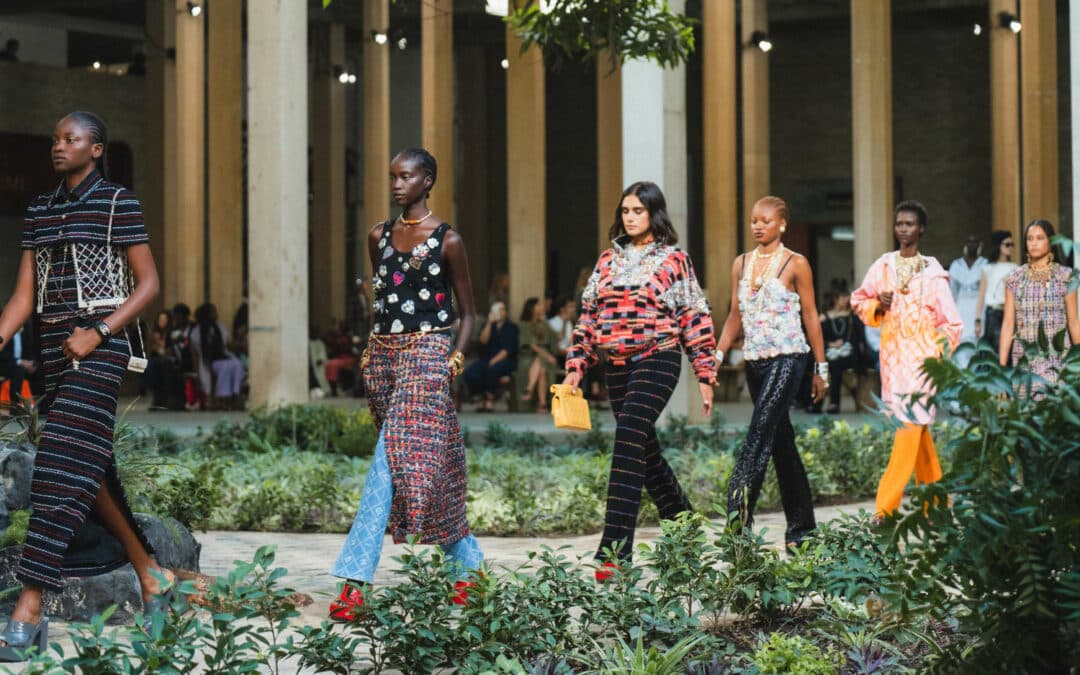 CHANEL Collection Métiers d’art 2022/23 – Dakar