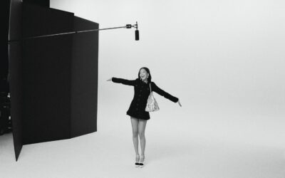 JENNIE rejoint Dua Lipa en tant que visage de la campagne du sac CHANEL 25